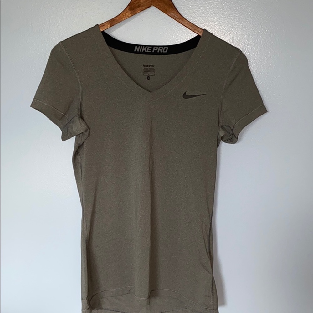 Nike short sleeve